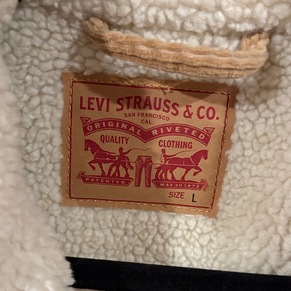 Levi's Camel Corduroy Jacket with Sherpa Collar - Picture 2 of 5
